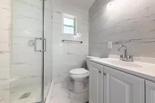 15740 NW 18th Ave, Opa Locka, FL 33054 - Photo 11