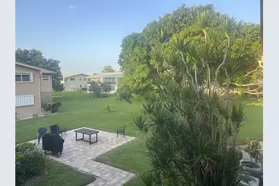 126 Bedford E, West Palm Beach, FL 33417 - Photo 5