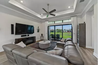 8047 Juniper Drive, Parkland, FL 33067 - Photo 13