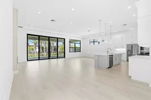 9525 St Germain Dr, Palm Beach Gardens, FL 33412 - Photo 3