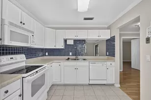 184 Mastic Tree Ct, Royal Palm Beach, FL 33411 - Photo 11