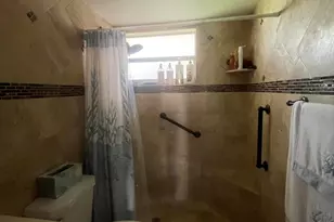 702 Lori Dr, Palm Springs, FL 33461 - Photo 9