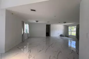 641 NW 28th St, Wilton Manors, FL 33311 - Photo 3