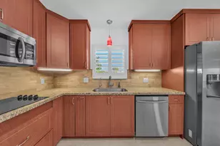 310 SE 8th Ct, Pompano Beach, FL 33060 - Photo 17