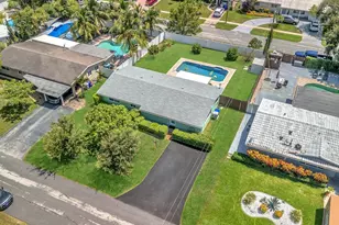 310 SE 8th Ct, Pompano Beach, FL 33060 - Photo 9