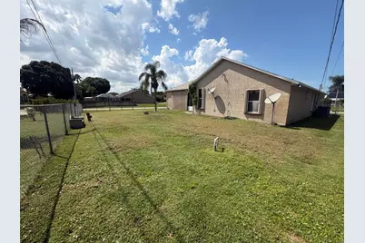 606 SE Stow Terrace, Port Saint Lucie, FL 34984 - Photo 5