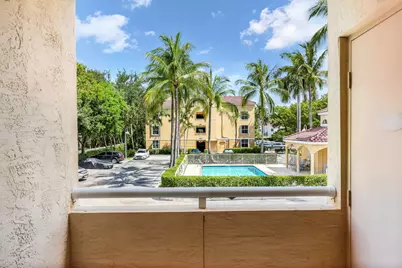 609 E Sheridan Street #208, Dania Beach, FL 33004 - Photo 11