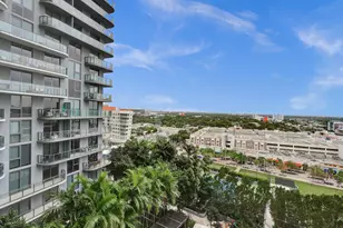 121 NE 34th St, Miami, FL 33137 - Photo 25