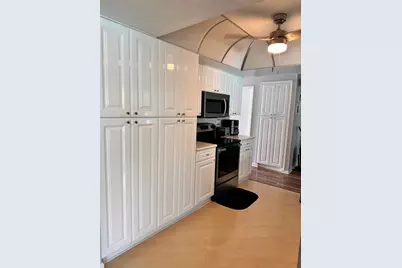 1098 NW 15th Avenue, Boca Raton, FL 33486 - Photo 13