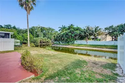 4824 NW 19th Street, Coconut Creek, FL 33063 - Photo 11