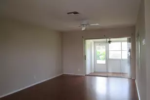 2611 W Barkley Dr W, West Palm Beach, FL 33415 - Photo 5