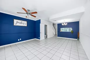 9872 NW 56th Pl, Coral Springs, FL 33076 - Photo 7