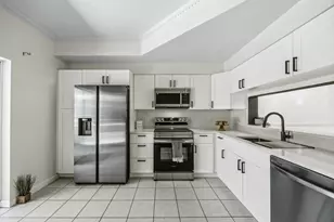 9872 NW 56th Pl, Coral Springs, FL 33076 - Photo 5