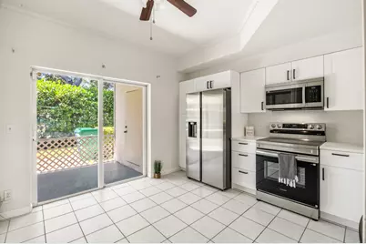 9872 NW 56th Place, Coral Springs, FL 33076 - Photo 3