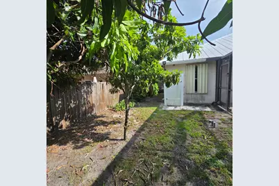 981 SW McCracken Avenue, Port Saint Lucie, FL 34953 - Photo 17