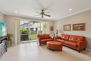 9070 Tremezzo Ln, Boynton Beach, FL 33472 - Photo 7
