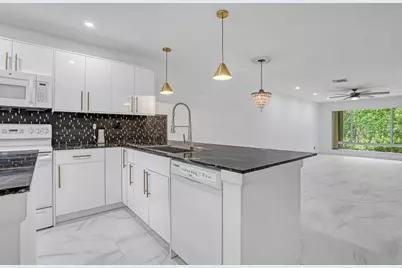 13233 Lucinda Palm Court #B, Delray Beach, FL 33484 - Photo 5