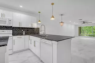 13233 Lucinda Palm Ct, Delray Beach, FL 33484 - Photo 5