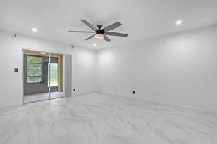 13233 Lucinda Palm Ct, Delray Beach, FL 33484 - Photo 9