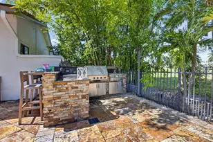663 Deer Creek Hollows Circle, Deerfield Beach, FL 33442 - Photo 27