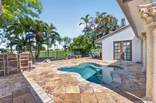 663 Deer Creek Hollows Circle, Deerfield Beach, FL 33442 - Photo 25
