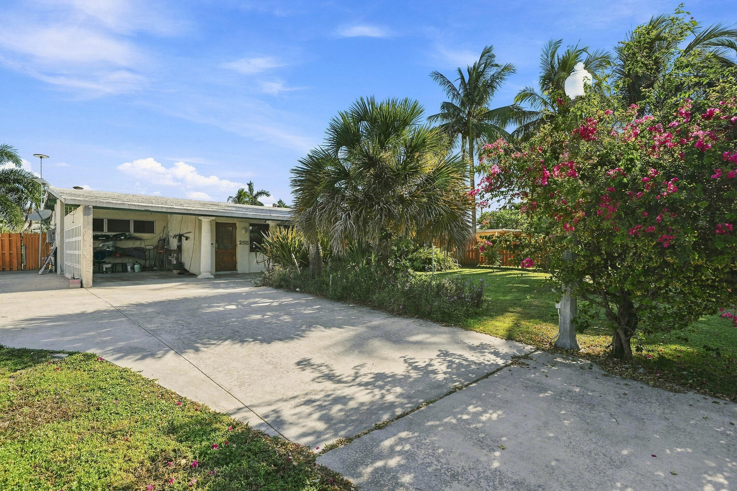 2511 NE 12th Ct - 2511 NE 12th Ct, Pompano Beach, FL 33062 Luxury Property | Jose Angel Pina