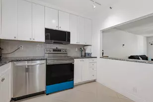 9235 SW 8th St, Boca Raton, FL 33428 - Photo 15