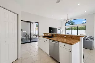 6373 Shadow Creek Village Cir, Lake Worth, FL 33463 - Photo 13