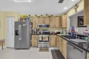 4450 Lucerne Villas Ln, Lake Worth, FL 33467 - Photo 17
