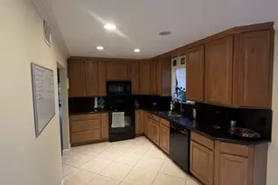 16233 Laurel Dr, Weston, FL 33326 - Photo 7