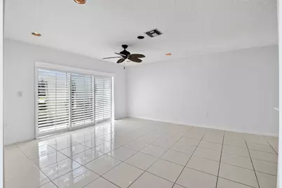 6747 Starkeys Place, Lake Worth, FL 33467 - Photo 11