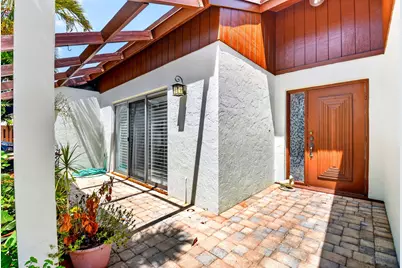 6747 Starkeys Place, Lake Worth, FL 33467 - Photo 5