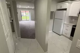 21913 Lake Forest Cir, Boca Raton, FL 33433 - Photo 5