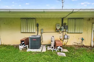 7105 Santa Rosa Pkwy, Fort Pierce, FL 34951 - Photo 5