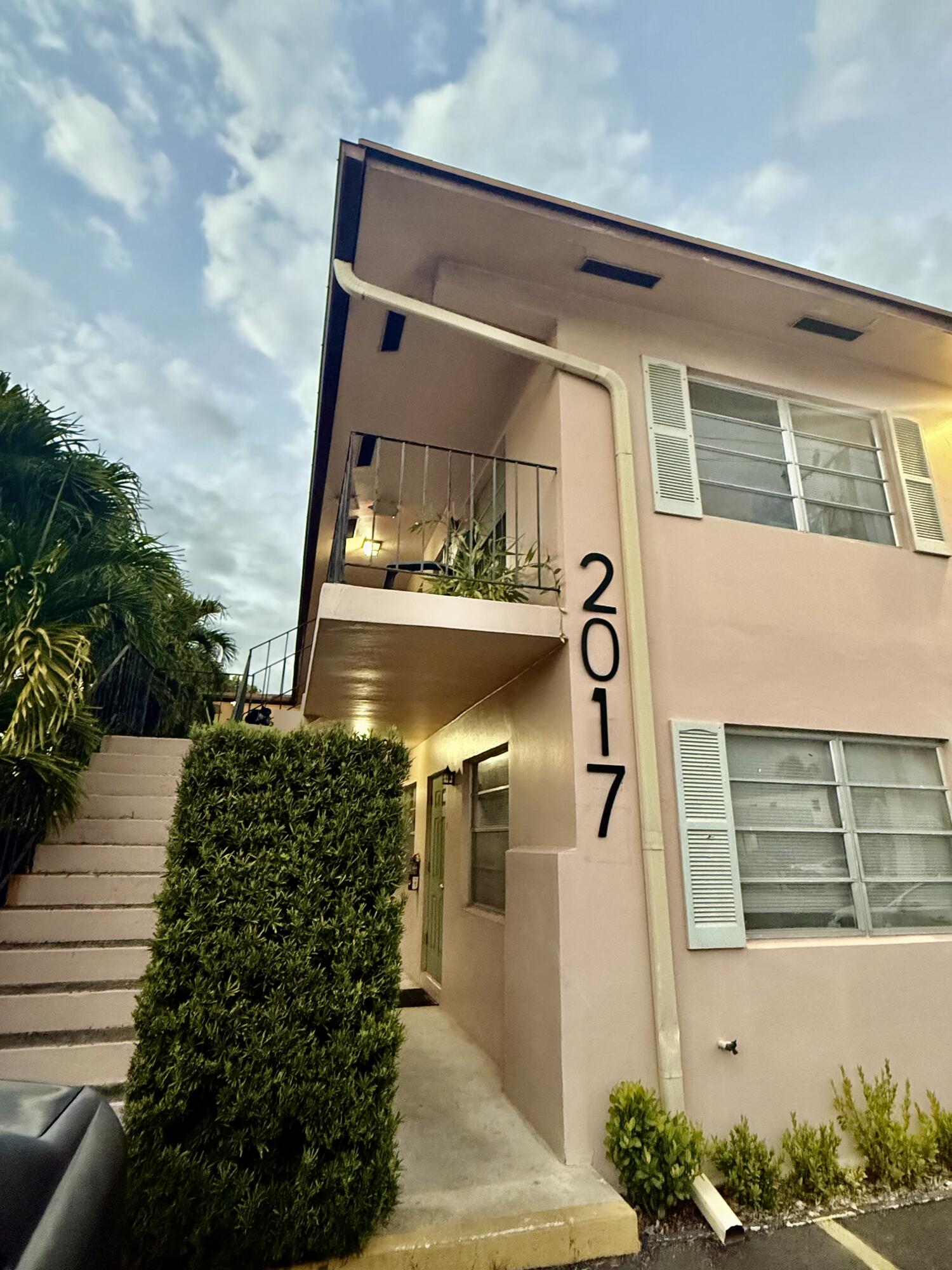 2017 NE 18th St #2 - 2017 NE 18th St #2, Fort Lauderdale, FL 33305 Luxury Property | Jose Angel Pina