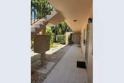 2017 NE 18th Street #2, Fort Lauderdale, FL 33305 - Photo 9