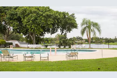 149 West Court, Royal Palm Beach, FL 33411 - Photo 9