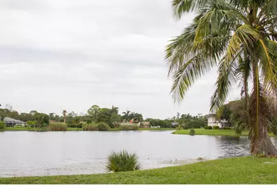 149 West Court, Royal Palm Beach, FL 33411 - Photo 11
