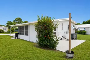 385 NE Jade Cir, Jensen Beach, FL 34957 - Photo 31
