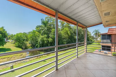 566 Saxony L, Delray Beach, FL 33446 - Photo 25