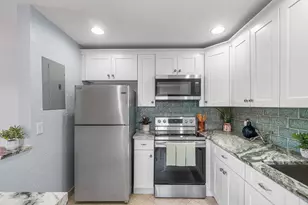 566 Saxony L, Delray Beach, FL 33446 - Photo 9