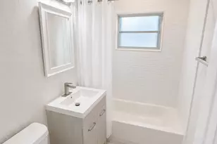 4730 NE 3rd Ave, Oakland Park, FL 33334 - Photo 11