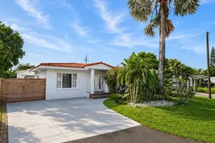 4730 NE 3rd Ave, Oakland Park, FL 33334 - Photo 1