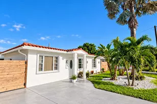 4730 NE 3rd Ave, Oakland Park, FL 33334 - Photo 1