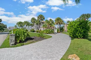 121 Queen Eugenia Ct, Fort Pierce, FL 34949 - Photo 5