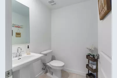 527 NW 17th Street, Fort Lauderdale, FL 33311 - Photo 13