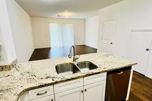 1129 Vermilion Dr, Lake Worth Beach, FL 33461 - Photo 3