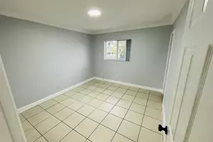 890 NW 45th Ave, Miami, FL 33126 - Photo 7