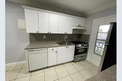 890 NW 45 Avenue #32, Miami, FL 33126 - Photo 3