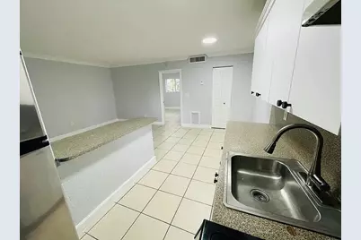890 NW 45 Avenue #32, Miami, FL 33126 - Photo 5